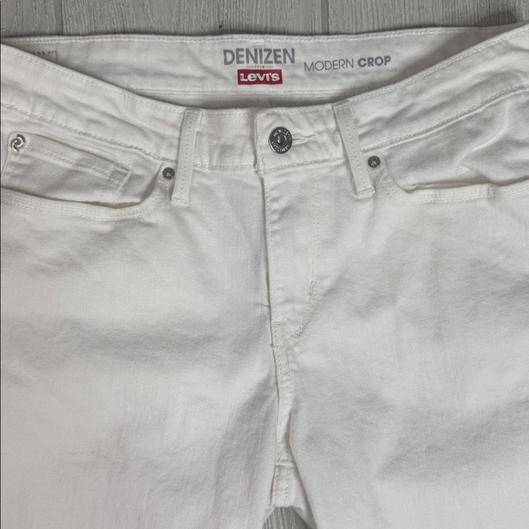 Women’s white Denizen from Levi’s Modern crop white jeans size 10 - Picture 2 of 8
